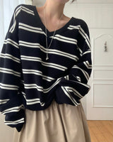 [ORIGINAL] Soy Stripe V-Neck Oversized Sweatshirt