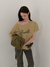 [ORIGINAL] ウィット レタリング ピグメント オフショルダーTシャツ