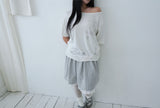 Needle note one shoulder top /white