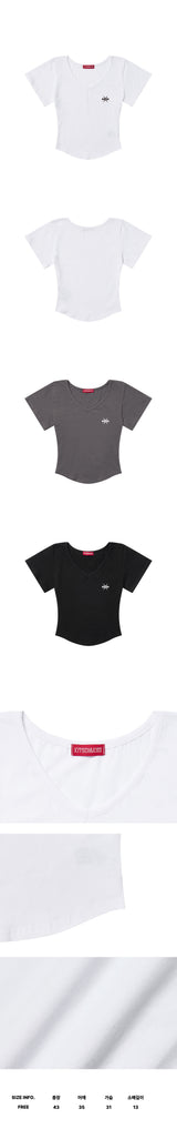 MAIN LOGO CROP V-NECK T-SHIRT (SCVKNK-100)