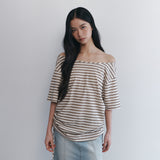 CサイドシャーリングオフショルダーTシャツ - ベージュ