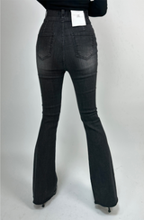 (BODY-SHAPING GUARANTEED🤍🖤) ツーボタンブラックウォッシュブーツカット 🤍🖤 セミワイドデニムパンツ
