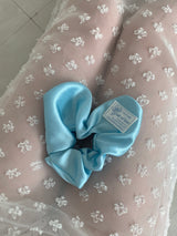SATIN HEART SCRUNCHIE (ICE BLUE)