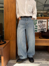 Indigo curved denim pants