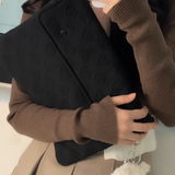 heart ipad pouch (black)