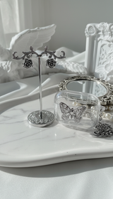 [クォン・ウンビ Piercing] メタルローズピアス - Silver Color