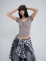 [U-BASIC] Slow button V-neck short sleeve