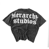 Hierarchy Studios - ウォッシュドブラックワイドロゴオーバーサイズTシャツ