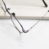 Knouun Round titanium glasses CODE. 101. A gray