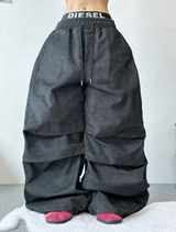 STITCHING POINT PARACHUTE DENIM PANTS🖤