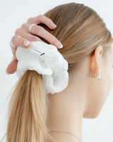 PEARL BLOOM SCRUNCHIE_WHITE