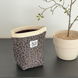 classic pouch_corduroy leopard grey