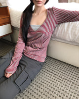 ヒールストライプドディープVネックフードTシャツ