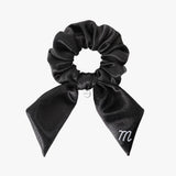 STONE RIBBON SATIN SCRUNCHIE (BLACK)