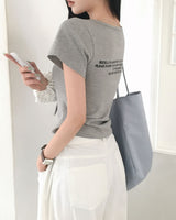 "ONLY" レタリングUネックショートスリーブTシャツ