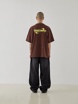 ファチュリスティックロゴtシャツ