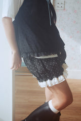 MOGU DOT LACE SHORTS 