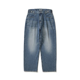 One tuck wide tapered denim pants / Light blue
