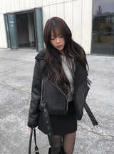 Dahi Off-Shoulder Button Knit Muffler Set
