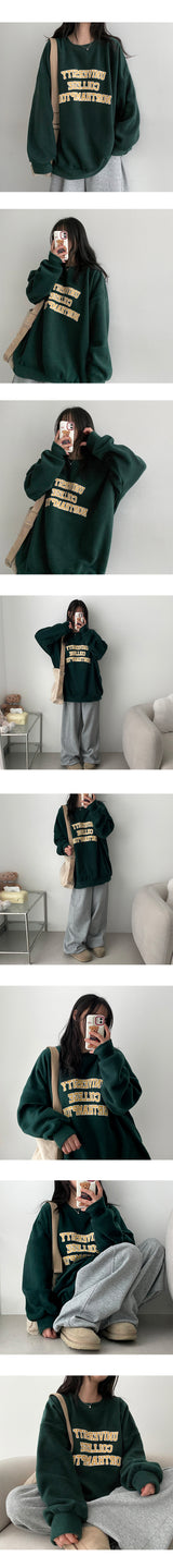 Skang boxy lettering fleece sweatshirt