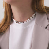 a pearl necklace_CLEF LOW PEARL NEC