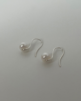 サンデーパールピアス (シルバー)
