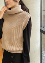 Koan double turtle silt knit vest