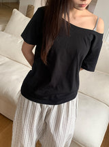 ユリミワンオフショルダールーズフィットTシャツ