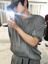 Pleate Over Fit Short Sleeve T-shirt