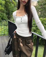 ツケリブボタンVネックスリムフィット長袖Tシャツ