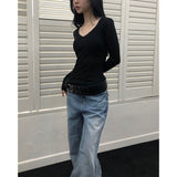 バックスリットVネックTシャツ