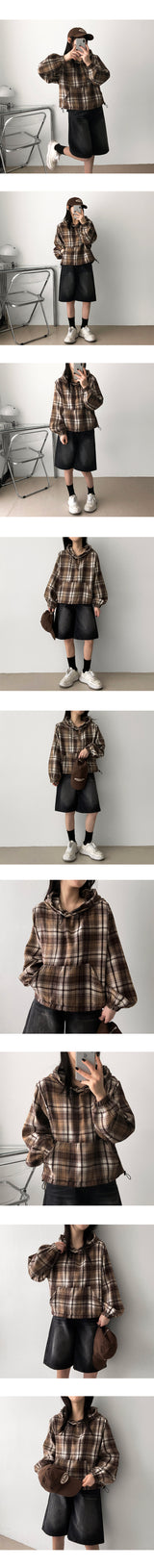 Four nits  back pocket denim shorts