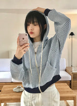 Univer zip-up
