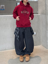 色褪せないバルーンデニムパンツ