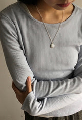 Matt antique shell long necklace