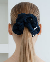 PEARL BLOOM SCRUNCHIE_NAVY