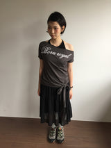 ボーントゥービーオフショルダーTシャツ (2color)