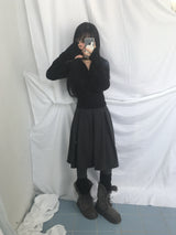 Fingerhole line hooded half zipup