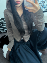 STRIPE SLIN クロップドフーディージップアップ 🤎❤🩶🖤3COLOR