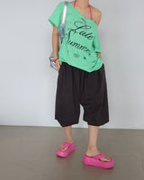 Eye lettering off-shoulder boxy short-sleeved T-shirt