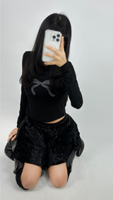 ベーシックボウディテールセミクロップドストレッチラウンドUネック長袖Tシャツ