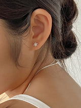 フローラルピアス (シルバー)