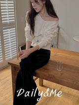 V-neck shoulder knitwear