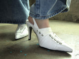 Sneakers point heels