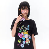 KIRSH X SUNONEBIRDグラフィックリーズフィットTシャツ - チャコール