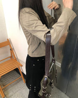 クエルストラップバックルポイントショルダーバッグ