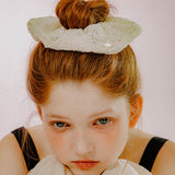 ROSE LACE SCRUNCHIE (CREAM)