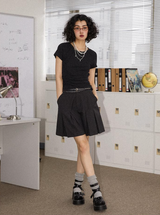  Solid color versatile pleated casual capri pants