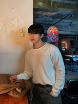 Lip u-neck long sleeve tee