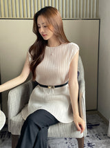 Loel Cut Line Pleated Cap Sleeve Blouse